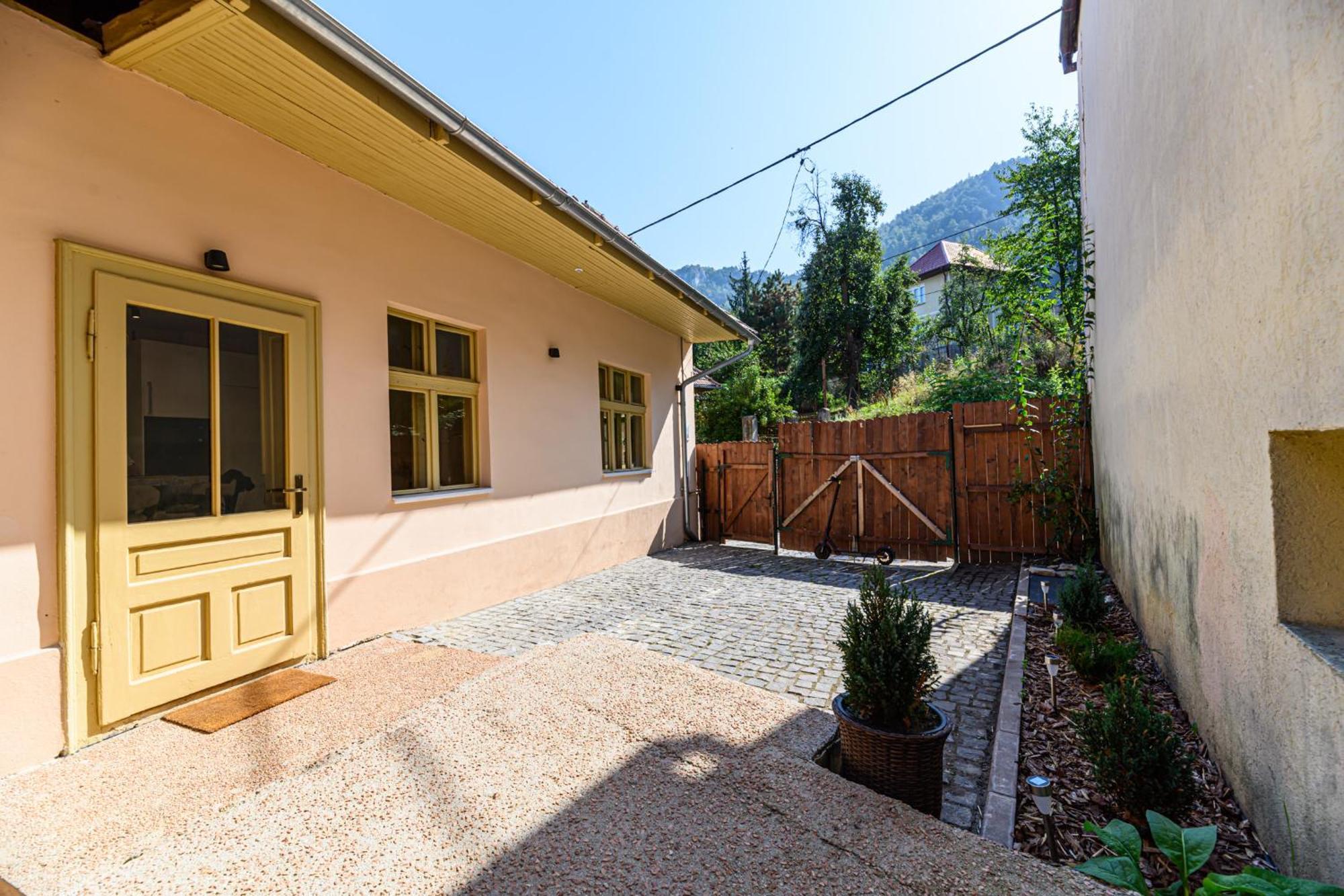 Lagom - Hot Tub Hideout Brasov Exterior photo